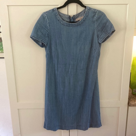 Banana Republic Chambray Dress; Size 4 - Picture 1 of 6